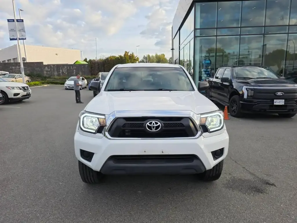 Toyota Tacoma 2015 photo 2