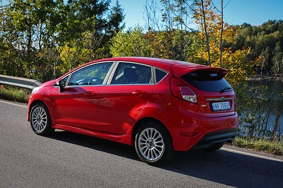 Ford Fiesta 2014 photo 3