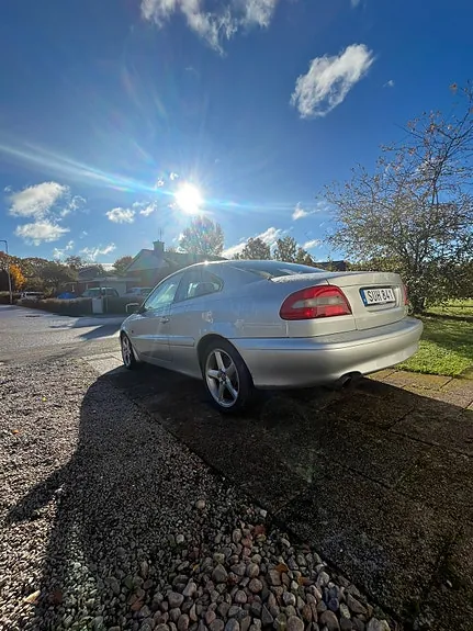 Volvo C70 2002 photo 2