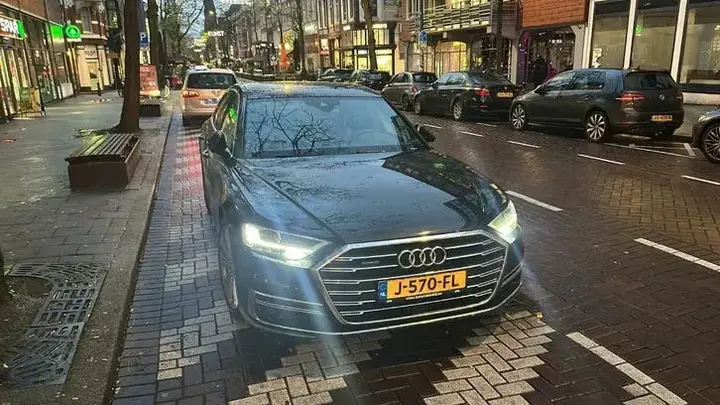 Audi A8 2018 photo 3