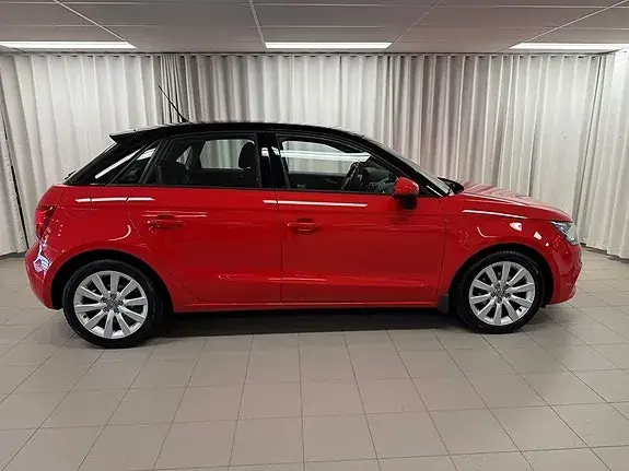 Audi A1 2013 photo 2
