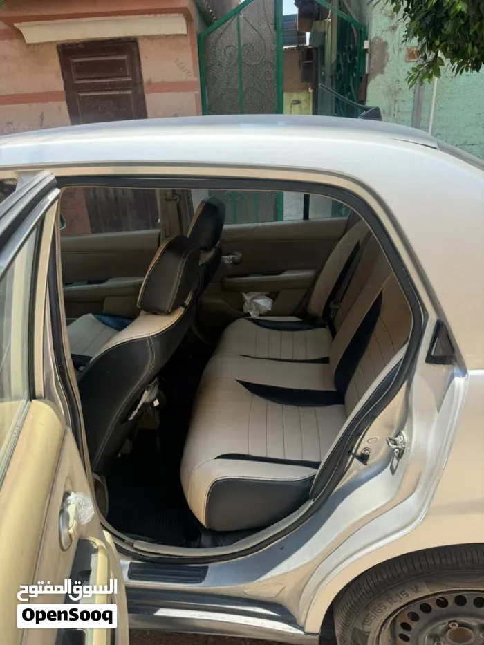 Nissan Tiida 2007 photo 3
