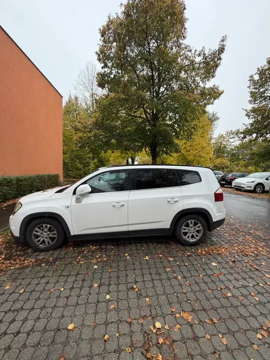 Chevrolet Orlando 2012 photo 3
