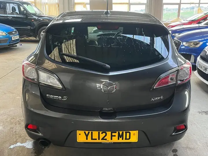 Mazda Mazda3 2012 photo 4