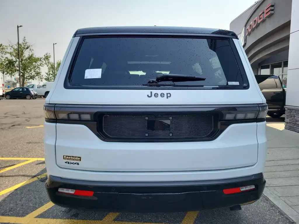 Jeep Grand Wagoneer 2026 photo 3