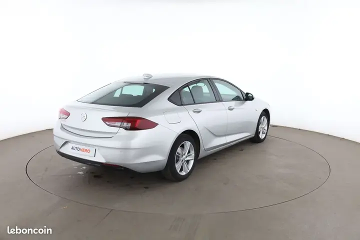Opel Insignia 2018 photo 3