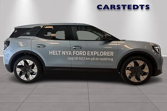 Ford Explorer 2024 photo 2