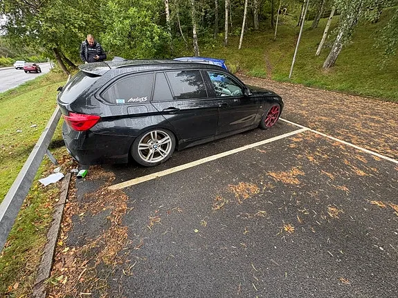 BMW 320D 2019 photo 3