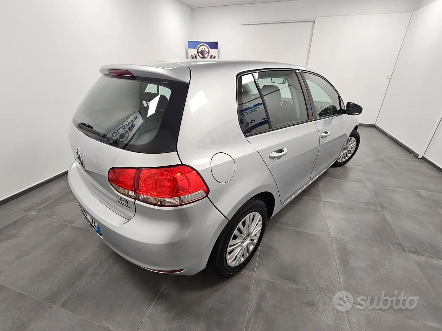 Volkswagen Golf 2010 photo 4