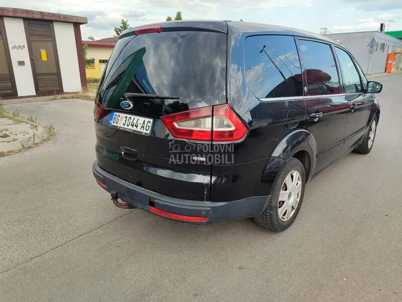 Ford Galaxy 2009 photo 4