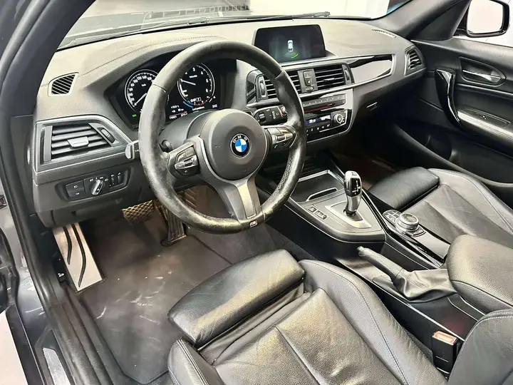 BMW 116D 2018 photo 5