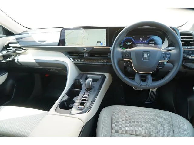 Toyota Crown Crossover 2023 photo 3