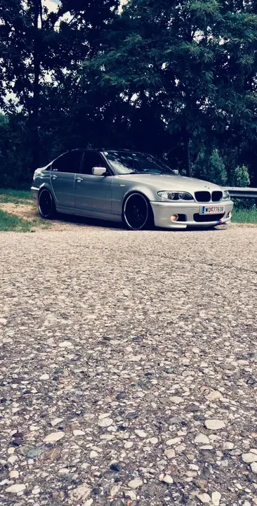 BMW 3 Series 2003 photo 2