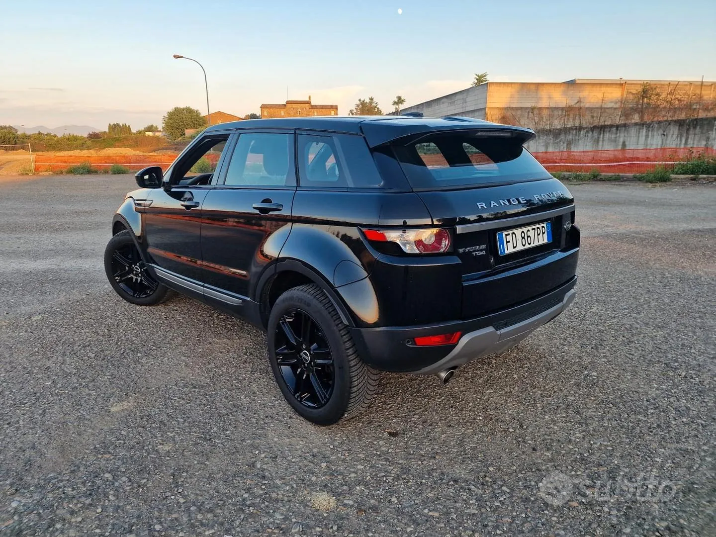 Land Rover Range Rover Evoque 2016 photo 4