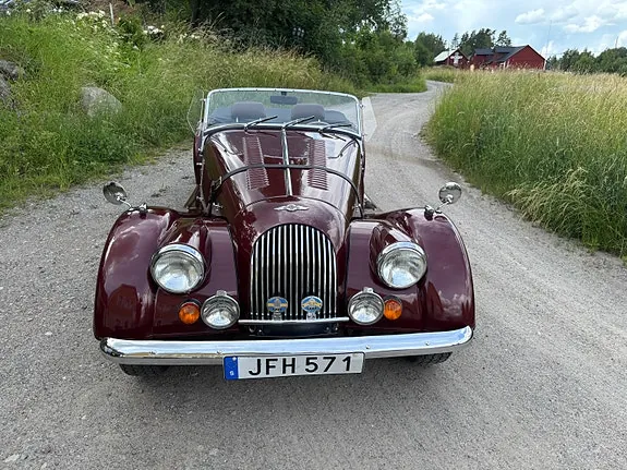 Morgan Plus 8 1975 photo 3