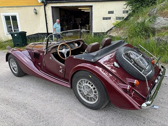 Morgan Plus 8 1975 photo 2