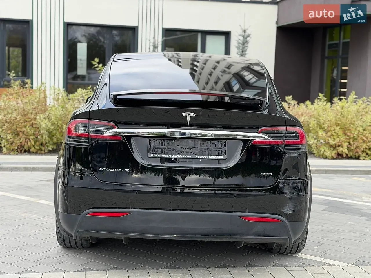 Tesla Model X 2016 photo 5