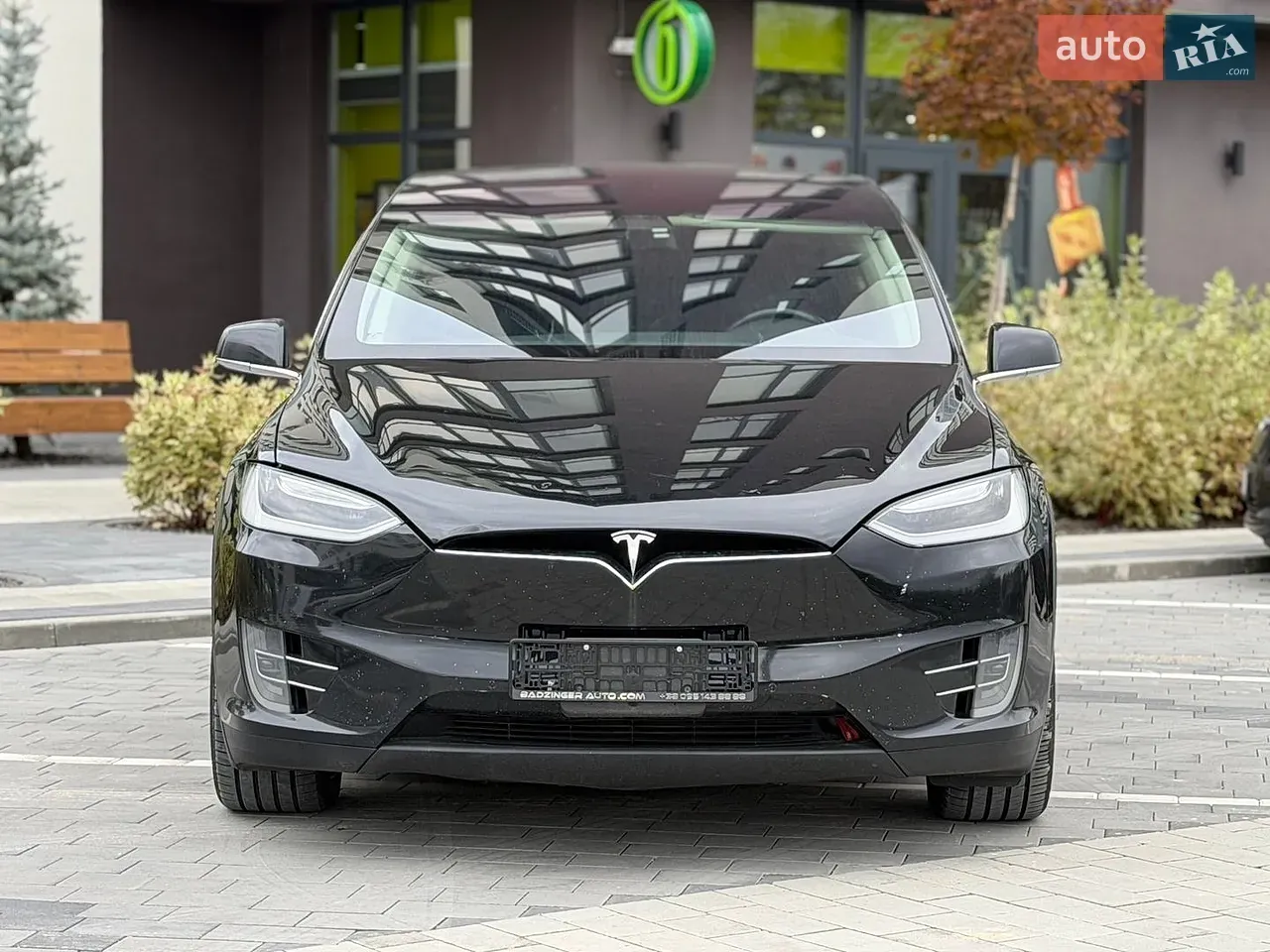 Tesla Model X 2016 photo 2