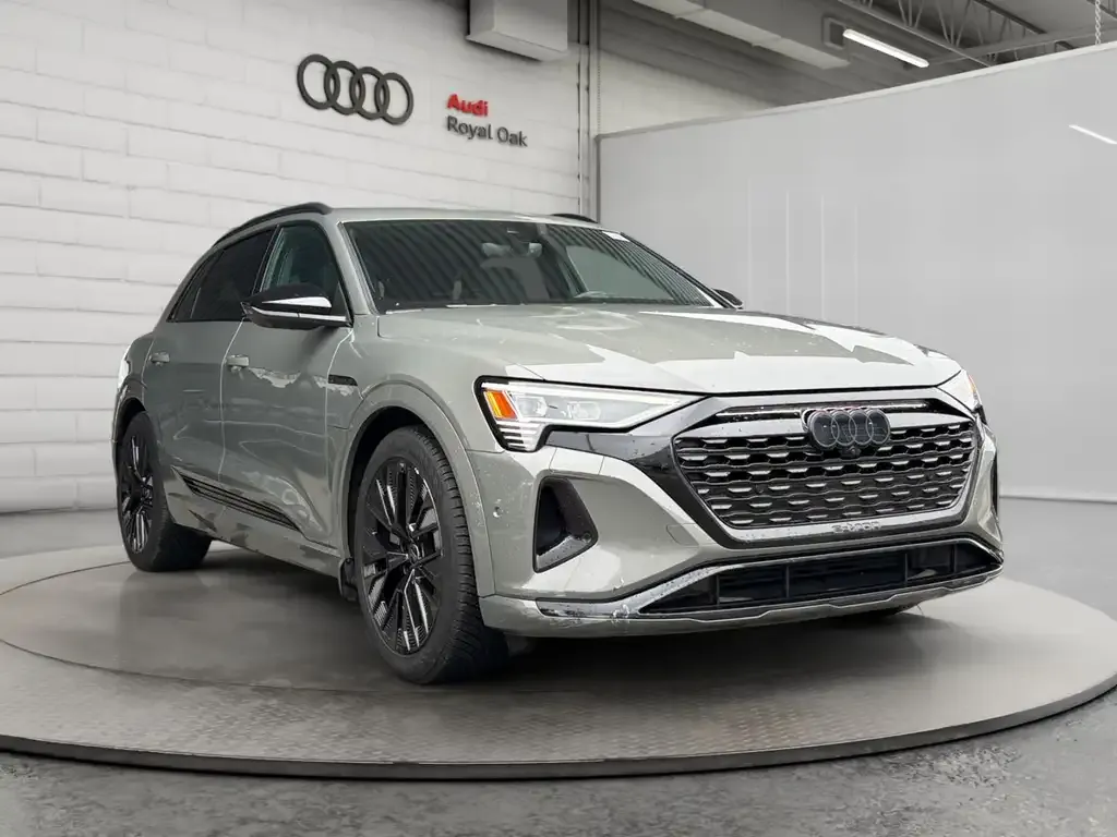 Audi Q8 E-Tron 2024 photo 3