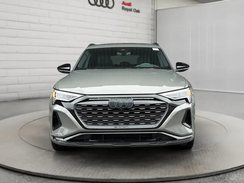 Audi Q8 E-Tron 2024 photo 2
