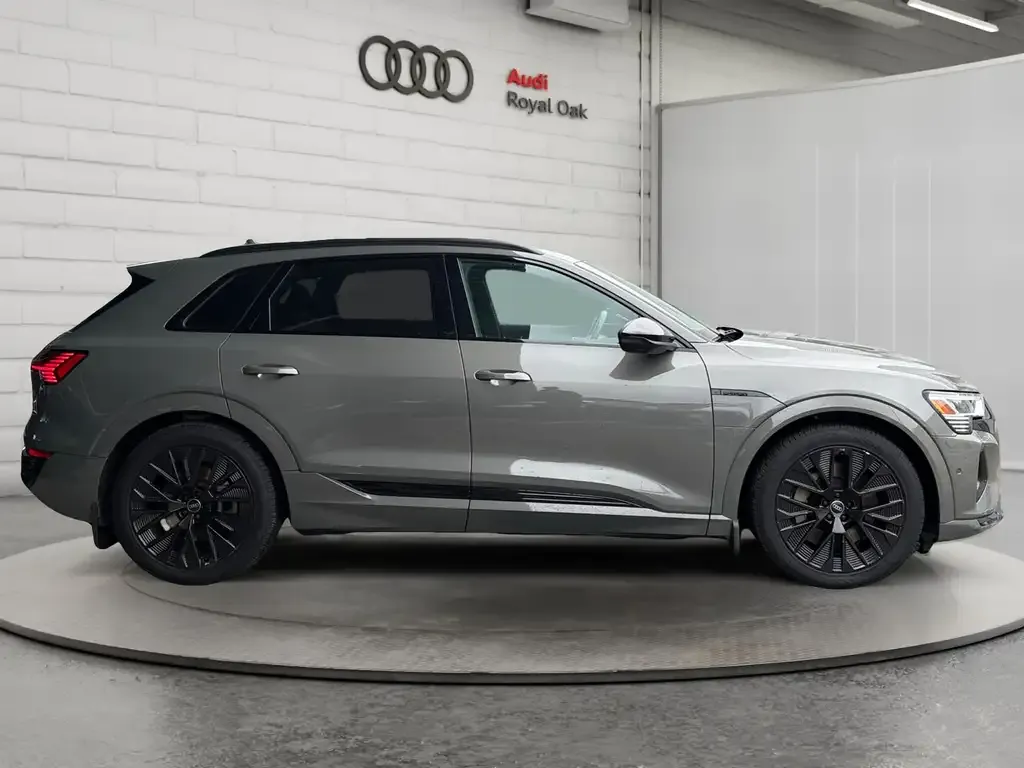 Audi Q8 E-Tron 2024 photo 4