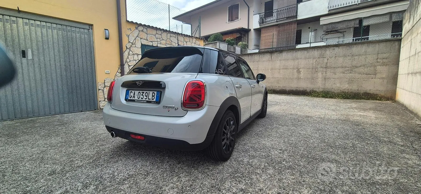 Mini Cooper D 2020 photo 3