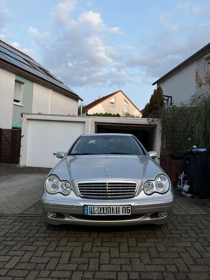 Mercedes-Benz C 180