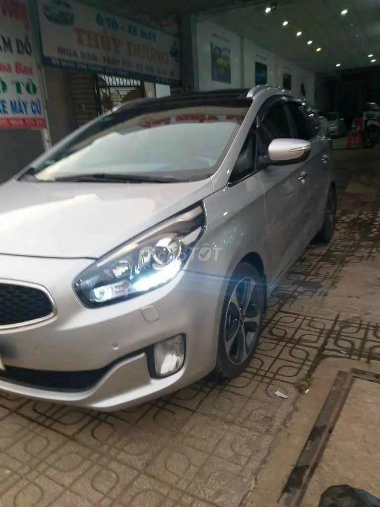 Kia Rondo 2016 photo 3