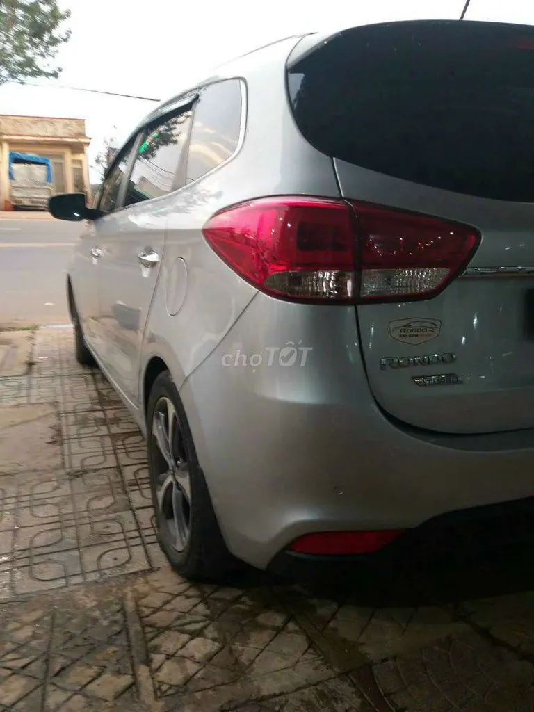 Kia Rondo 2016 photo 4