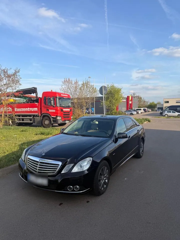 Mercedes-Benz E250