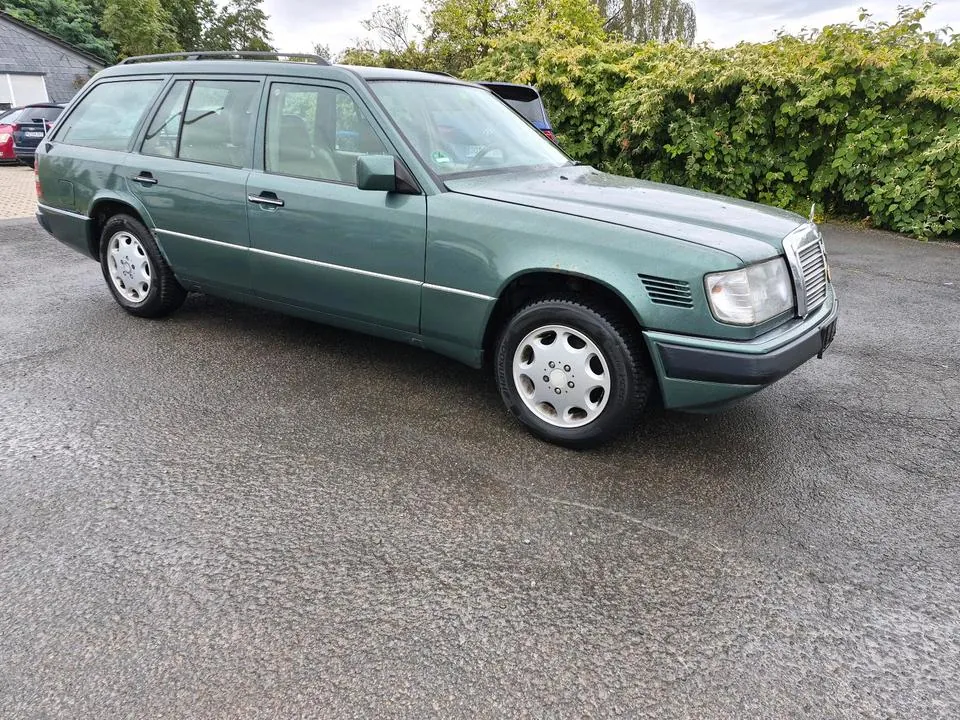 Mercedes-Benz W124