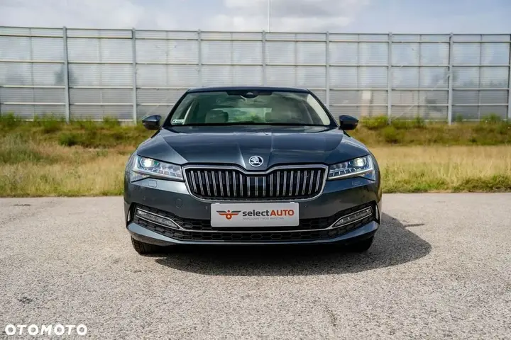 Skoda Superb 2022 photo 2