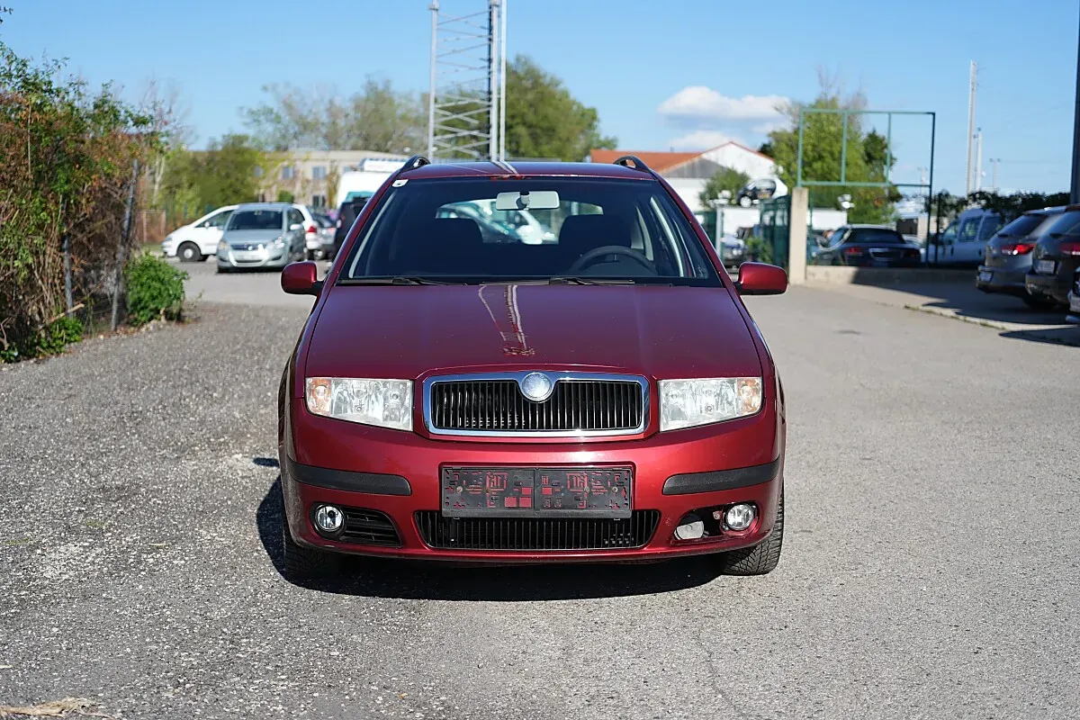 Skoda Fabia 2006 photo 2