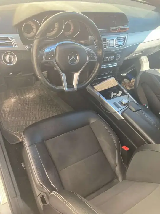 Mercedes-Benz E-Class 2013 photo 2