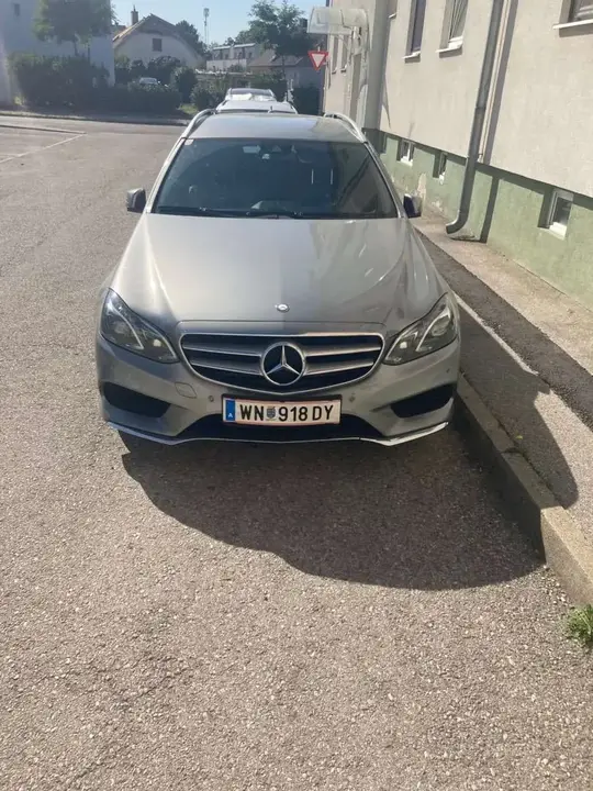 Mercedes-Benz E-Class 2013 photo 3