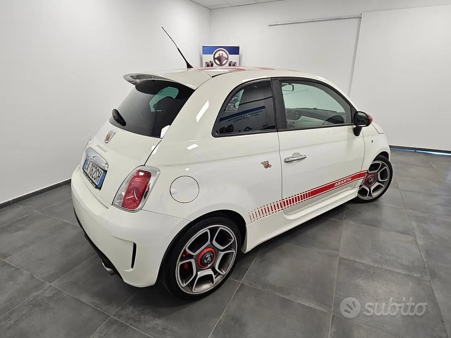 Fiat 500 Abarth 2010 photo 4