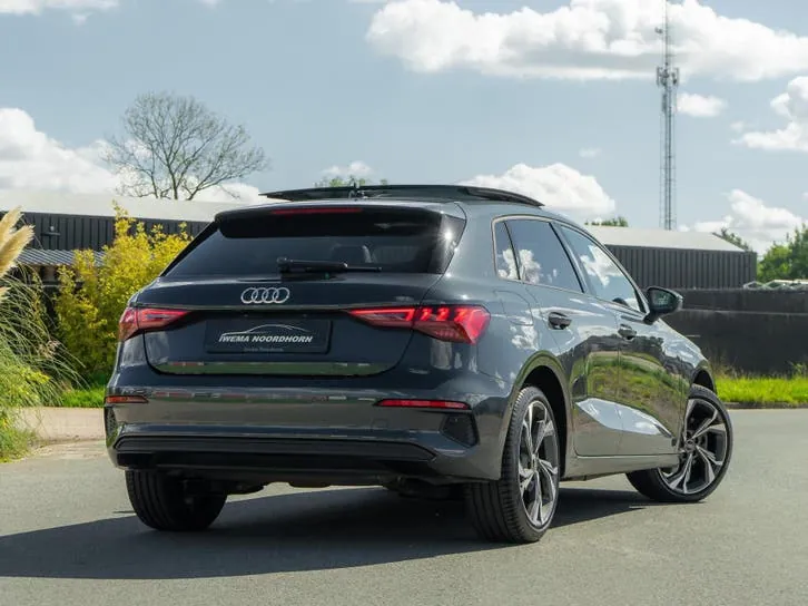 Audi A3 2022 photo 2