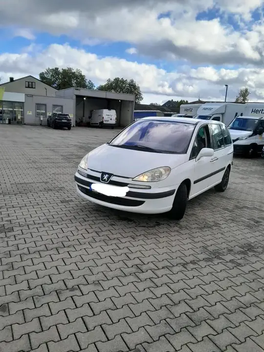 Peugeot 807