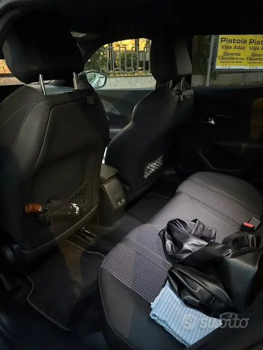 Peugeot 2008 2023 photo 3