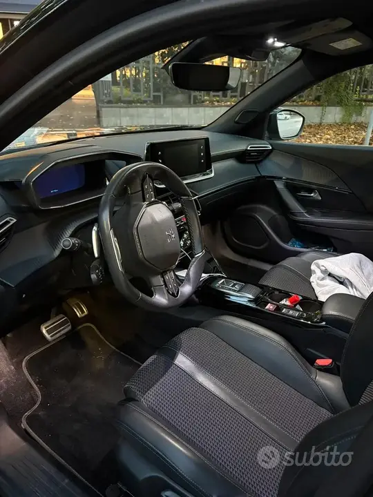 Peugeot 2008 2023 photo 4