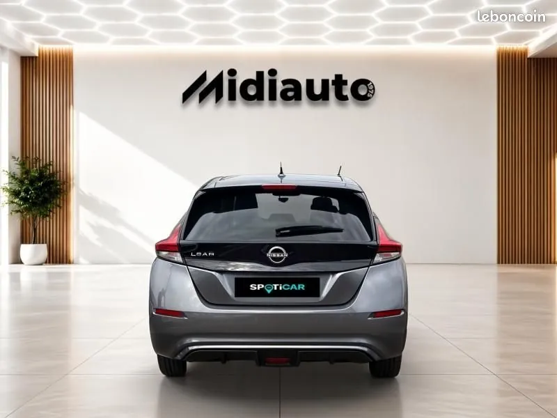 Nissan Leaf 2023 photo 4