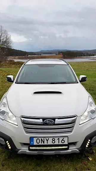 Subaru Outback 2014 photo 2