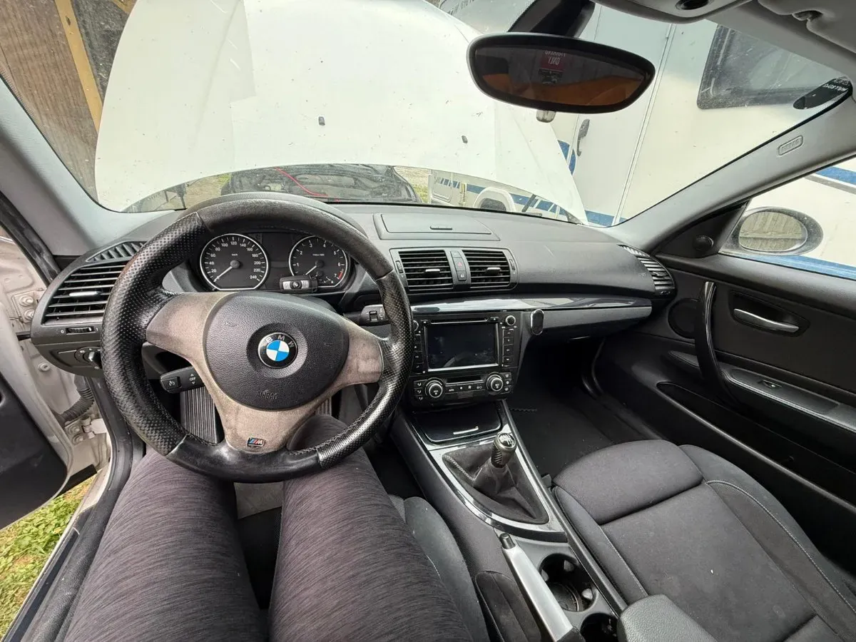 BMW 1 Series 2009 photo 3