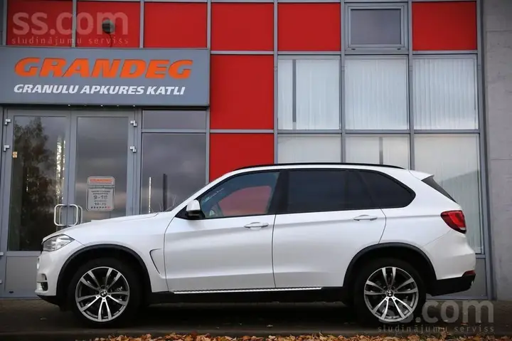 BMW X5 2014 photo 2