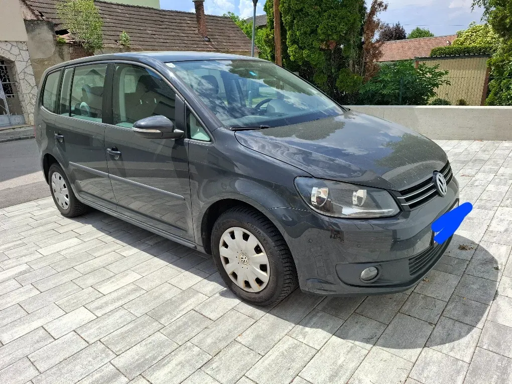Volkswagen Touran 2014 photo 2