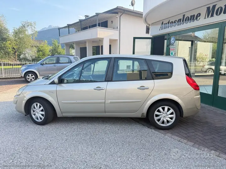 Renault Grand Scenic 2008 photo 2