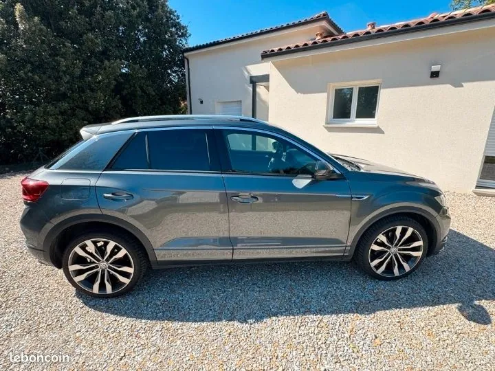 Volkswagen T-Roc 2020 photo 2