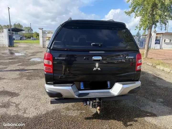 Mitsubishi L200 2016 photo 3