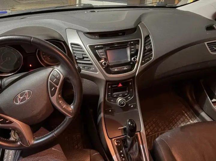 Hyundai Elantra 2014 photo 5