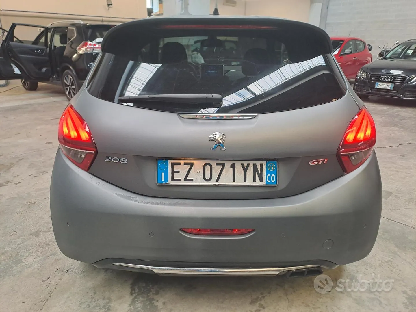 Peugeot 208 2015 photo 5